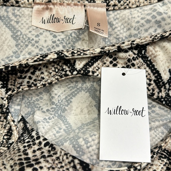 Women’s Snake print top by Willow-root bought at Buckle. - Picture 5 of 6